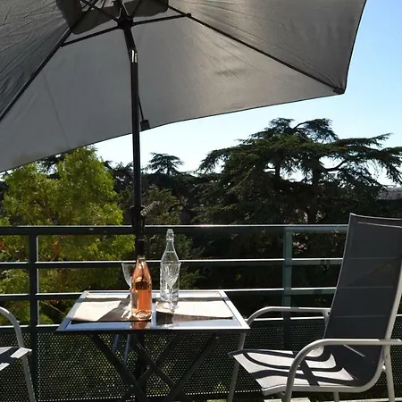 Le Petit Studieux - Parking - Animaux Acceptes - Centre Accessible A Pied *