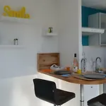 Apartment Le Petit Studieux - Parking - Animaux Acceptes - Centre Accessible A Pied *