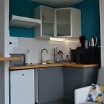 Apartment Le Petit Studieux - Parking - Animaux Acceptes - Centre Accessible A Pied *