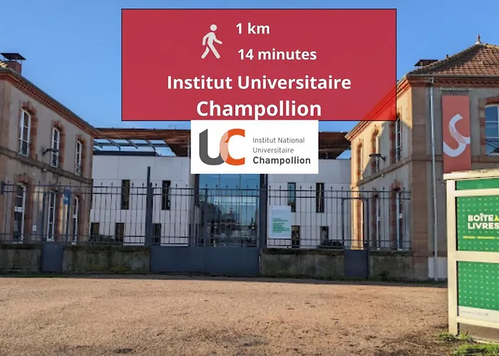 Le Petit Studieux - Parking - Animaux Acceptes - Centre Accessible A Pied アパート