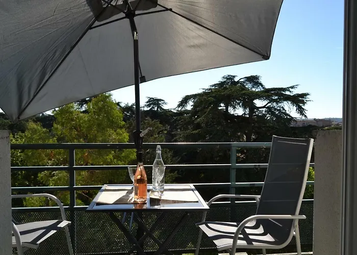 Le Petit Studieux - Parking - Animaux Acceptes - Centre Accessible A Pied *